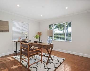 2452 N Altadena Drive - Photo Thumbnail 23