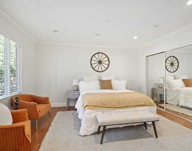 2452 N Altadena Drive - Photo Thumbnail 20
