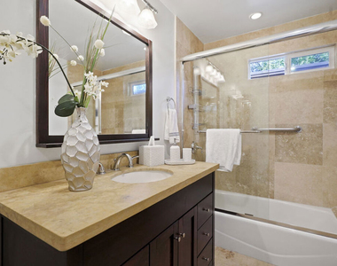 2452 N Altadena Drive - Photo Thumbnail 24