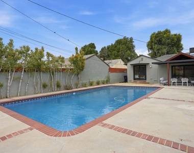 7530 Gaviota Avenue - Photo Thumbnail 11