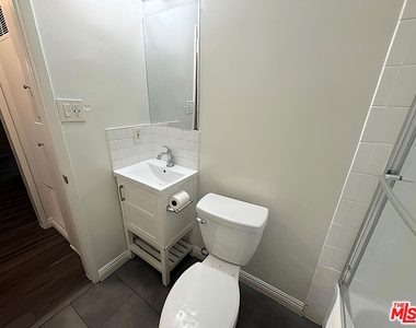 5032 Maplewood Avenue - Photo Thumbnail 20