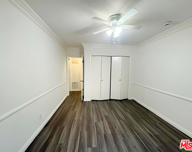 5032 Maplewood Avenue - Photo Thumbnail 23