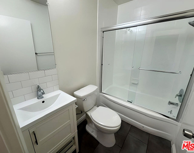 5032 Maplewood Avenue - Photo Thumbnail 22