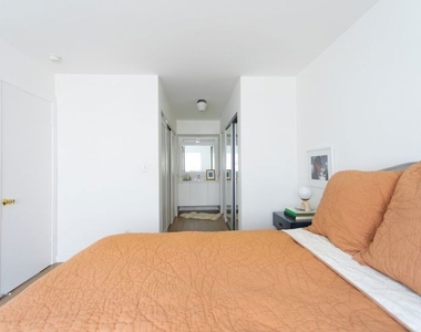 1222 N Olive Drive - Photo Thumbnail 13