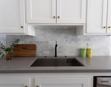 1222 N Olive Drive - Photo Thumbnail 9