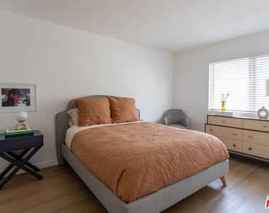 1222 N Olive Drive - Photo Thumbnail 11