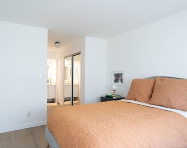 1222 N Olive Drive - Photo Thumbnail 12