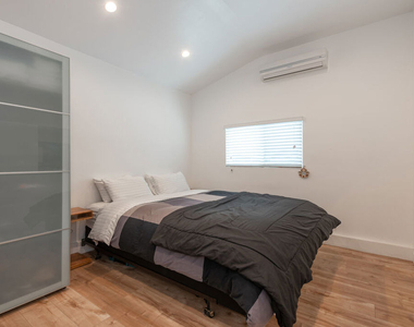 4631 Cerro Verde Place - Photo Thumbnail 4