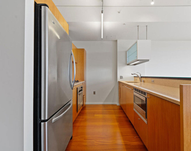 1155 S Grand Avenue - Photo Thumbnail 9
