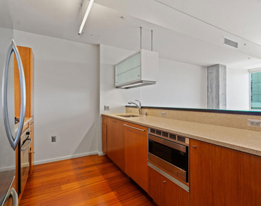 1155 S Grand Avenue - Photo Thumbnail 10