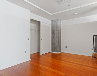 1155 S Grand Avenue - Photo Thumbnail 13