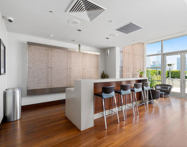 1155 S Grand Avenue - Photo Thumbnail 19