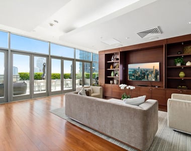 1155 S Grand Avenue - Photo Thumbnail 17