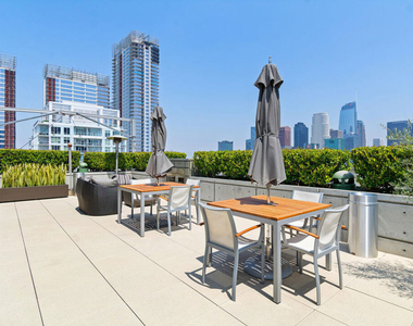 1155 S Grand Avenue - Photo Thumbnail 24