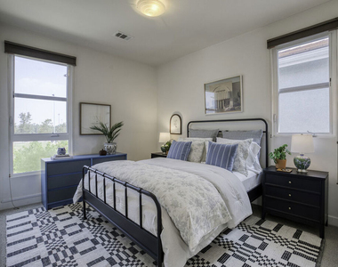 2700 E Chaucer Street - Photo Thumbnail 16