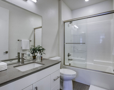 2700 E Chaucer Street - Photo Thumbnail 18