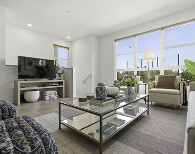 2700 E Chaucer Street - Photo Thumbnail 6