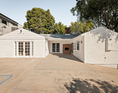 803 N Alfred Street - Photo Thumbnail 21