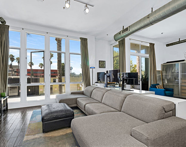 13320 Beach Avenue - Photo Thumbnail 3