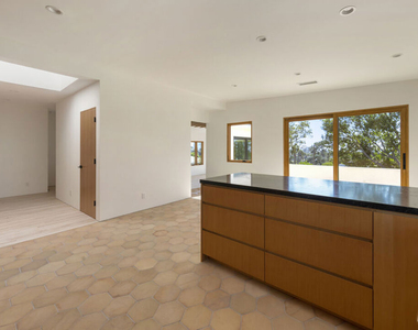 1619 N Benton Way - Photo Thumbnail 20