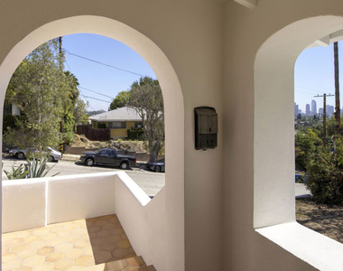 1619 N Benton Way - Photo Thumbnail 35