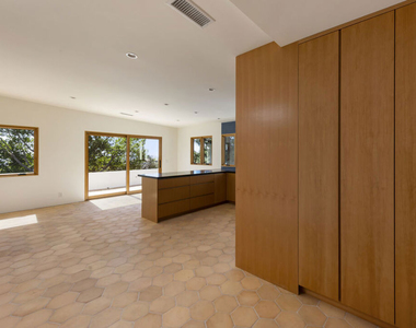1619 N Benton Way - Photo Thumbnail 9