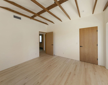 1619 N Benton Way - Photo Thumbnail 26
