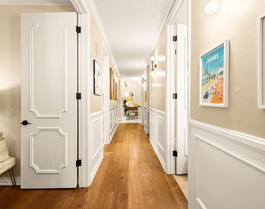 1370 Kelton Avenue - Photo Thumbnail 25