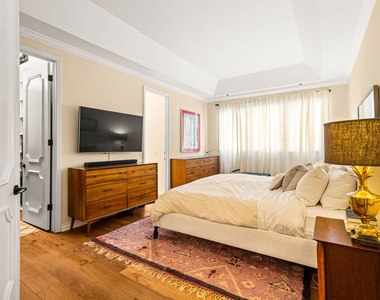 1370 Kelton Avenue - Photo Thumbnail 26