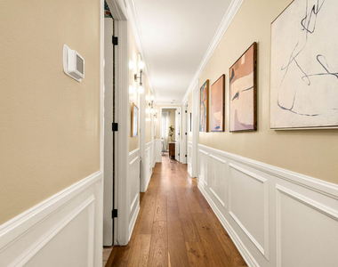 1370 Kelton Avenue - Photo Thumbnail 22