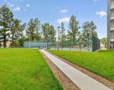 100 S Doheny Drive - Photo Thumbnail 28