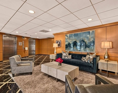 100 S Doheny Drive - Photo Thumbnail 23