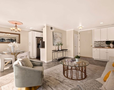 100 S Doheny Drive - Photo Thumbnail 2
