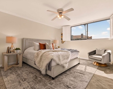 100 S Doheny Drive - Photo Thumbnail 12
