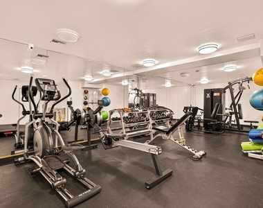 100 S Doheny Drive - Photo Thumbnail 27