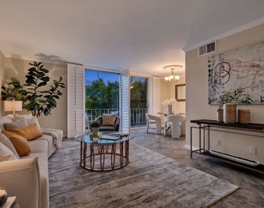 100 S Doheny Drive - Photo Thumbnail 6