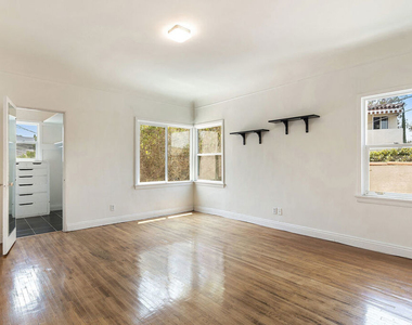 932 S Curson Avenue - Photo Thumbnail 18
