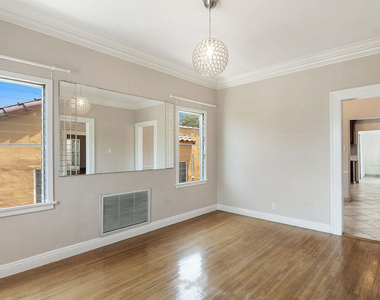 932 S Curson Avenue - Photo Thumbnail 7