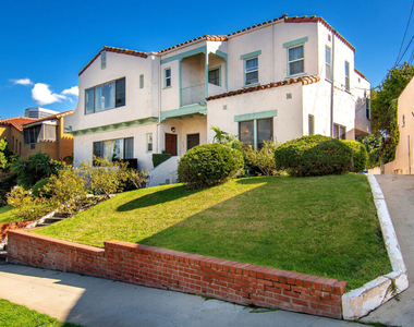 932 S Curson Avenue - Photo Thumbnail 1