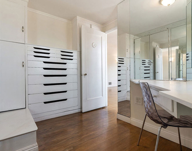 932 S Curson Avenue - Photo Thumbnail 15