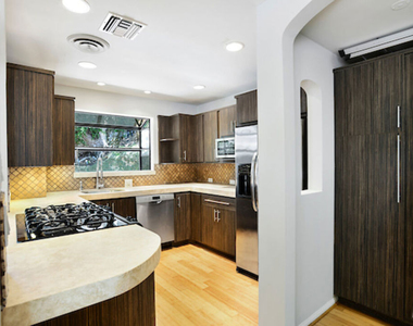 2326 Canyon Drive - Photo Thumbnail 6
