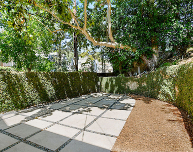 2326 Canyon Drive - Photo Thumbnail 19