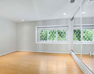 2326 Canyon Drive - Photo Thumbnail 11