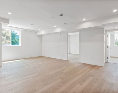 132 Rosemont Avenue - Photo Thumbnail 1