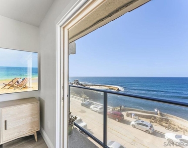 909 Coast Blvd - Photo Thumbnail 15