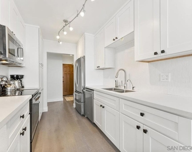 909 Coast Blvd - Photo Thumbnail 4