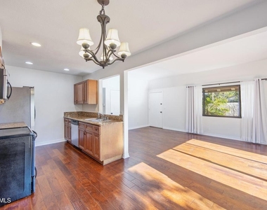 2860 Instone Court - Photo Thumbnail 10