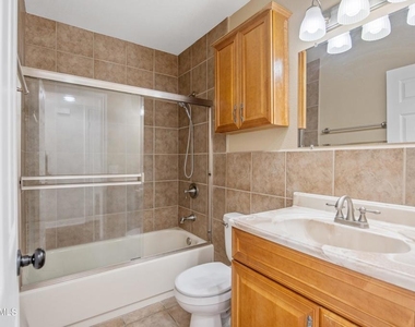 2860 Instone Court - Photo Thumbnail 19
