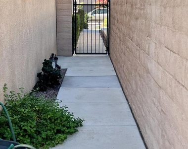 41530 Calle Pueblo - Photo Thumbnail 45