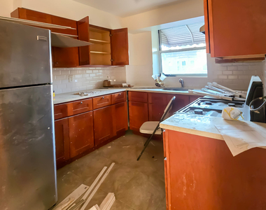 439 East 21st Street - Photo Thumbnail 6